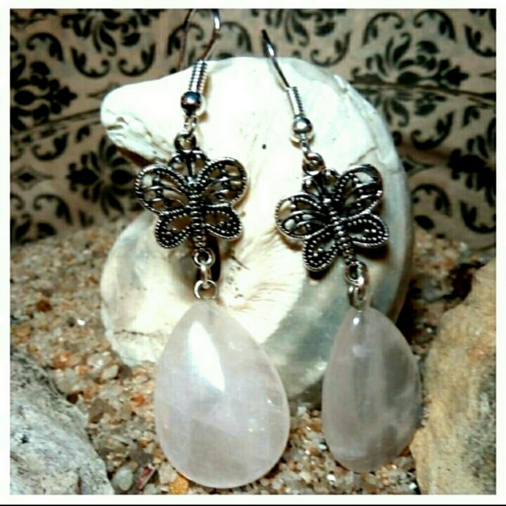 🌻Rose Quartz and butterflies🌸🌸🌸
